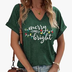 Christmas in July Green 'Merry and Bright' Women's Top